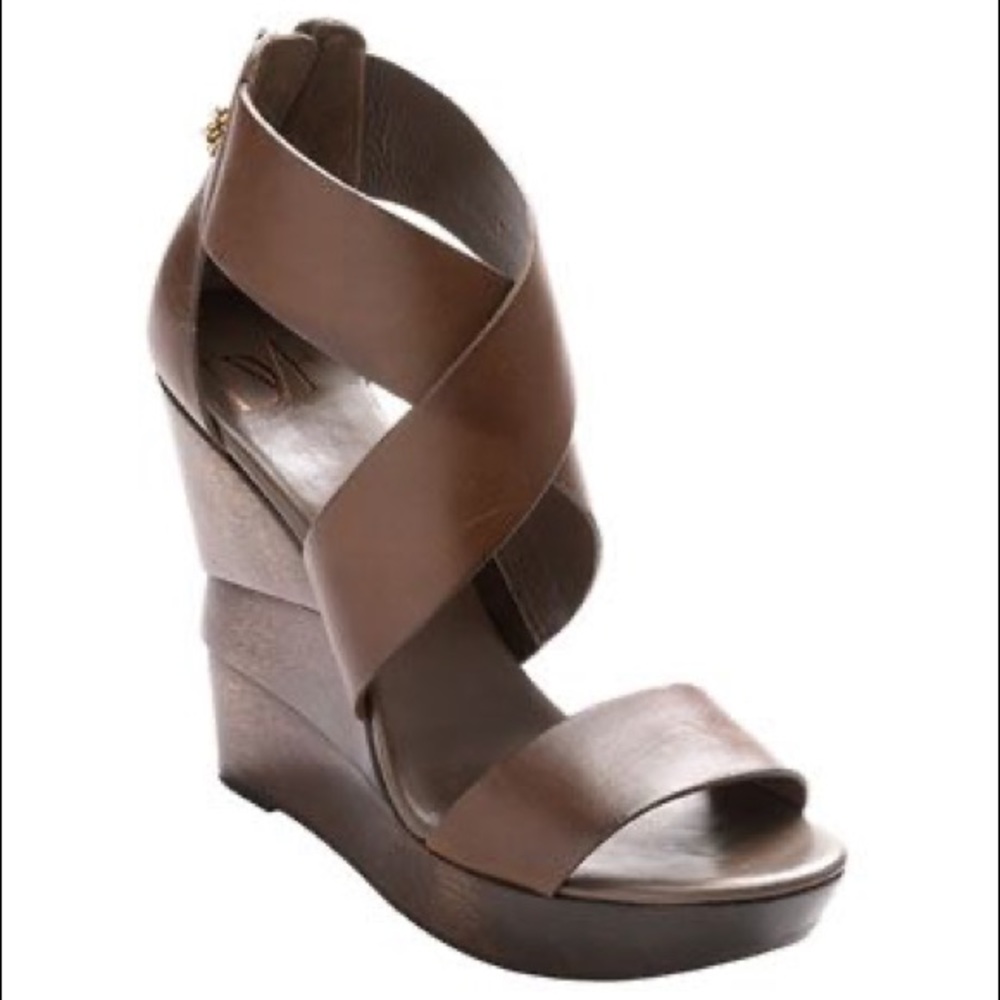 DIANE VON FURSTENBERG
Opal wedge leather sandals